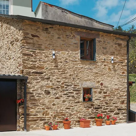 Casa Robaleira Holiday home *