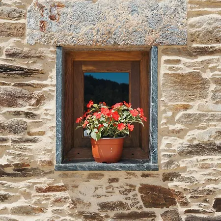 Casa Robaleira