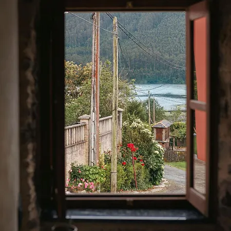 Nyaraló Casa Robaleira *